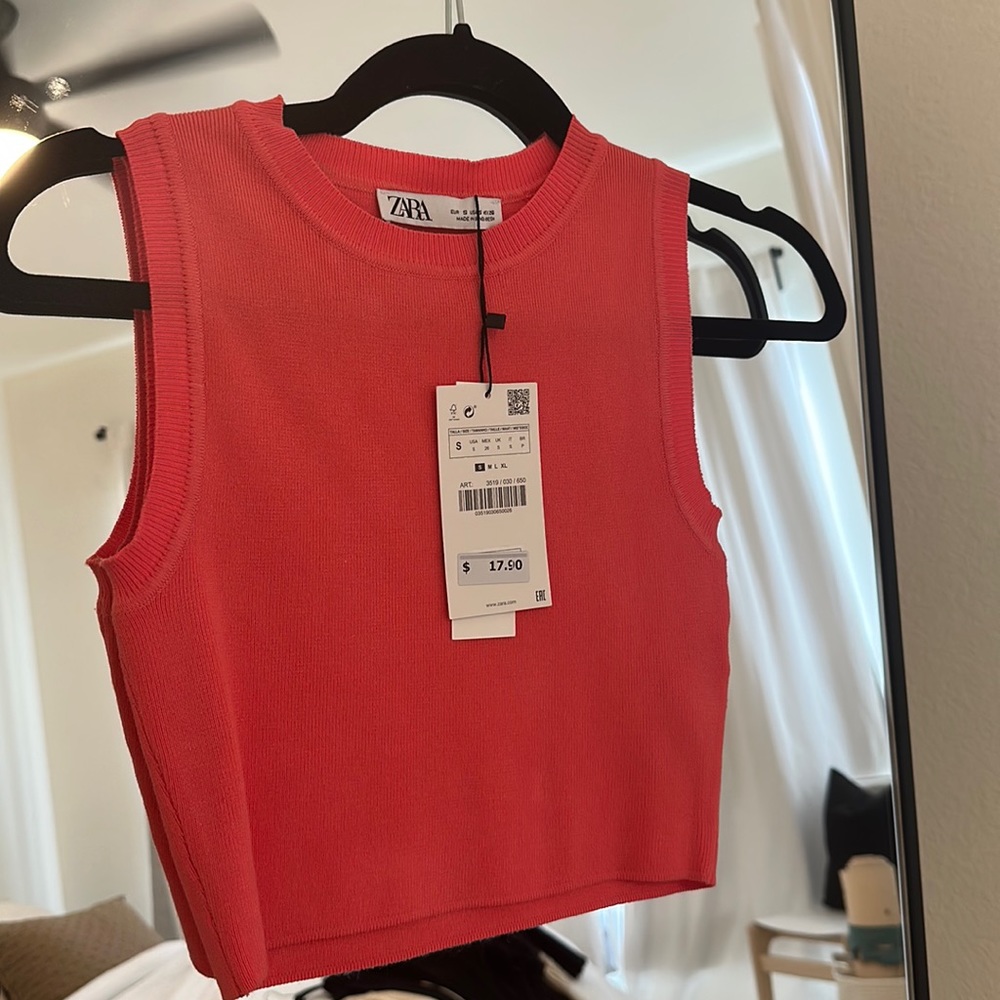 New without tag Zara Coral Sleeveless cropped sweater